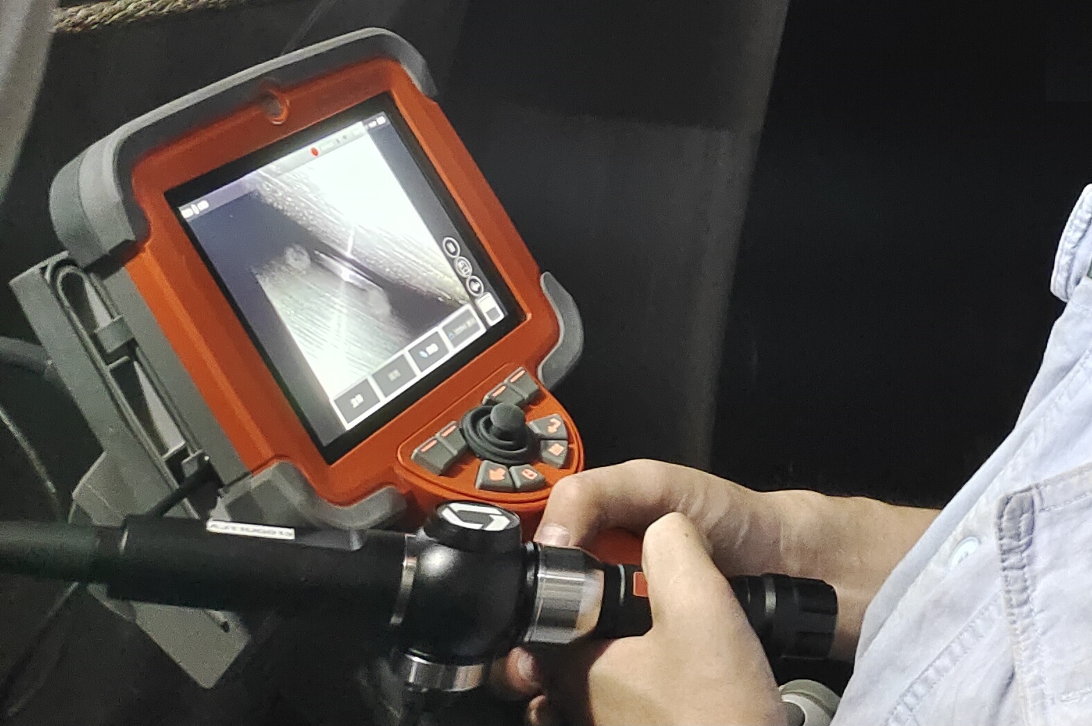 小口徑工業(yè)內(nèi)窺鏡，可靈活擺動攝像頭的狹小空間目視檢查工具